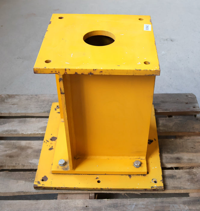 Bild des Artikels Fundament-Sockel-für-Säulenschwenkkran-Höhe-520mm-Stellfläche-500x500mm