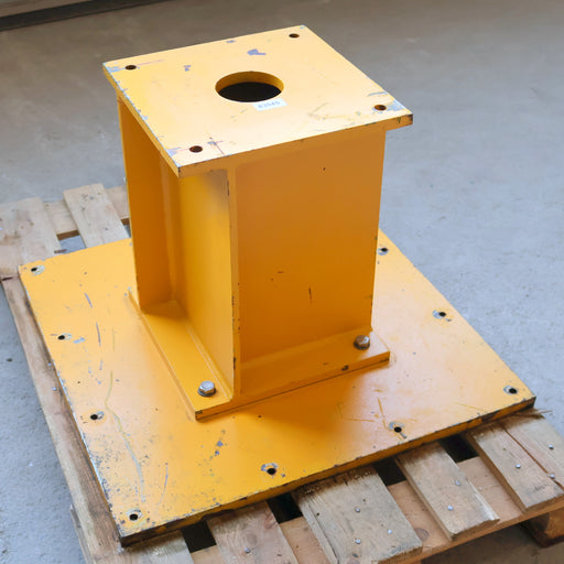 Bild des Artikels Fundament-Sockel-für-Säulenschwenkkran-Höhe-495mm-Stellfläche-750x750mm