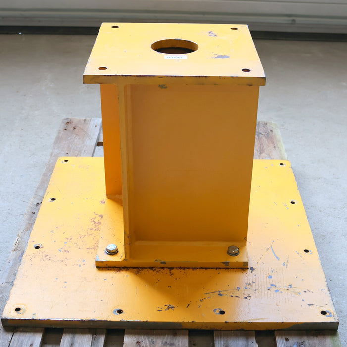 Bild des Artikels Fundament-Sockel-für-Säulenschwenkkran-Höhe-520mm-Stellfläche-750x750mm