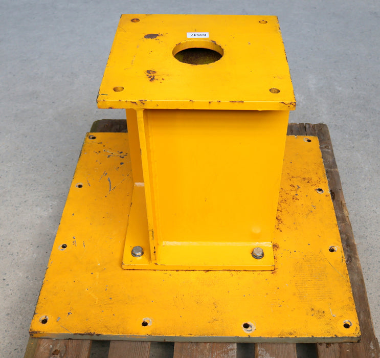 Bild des Artikels Fundament-Sockel-für-Säulenschwenkkran-Höhe-520mm-Stellfläche-750x750mm