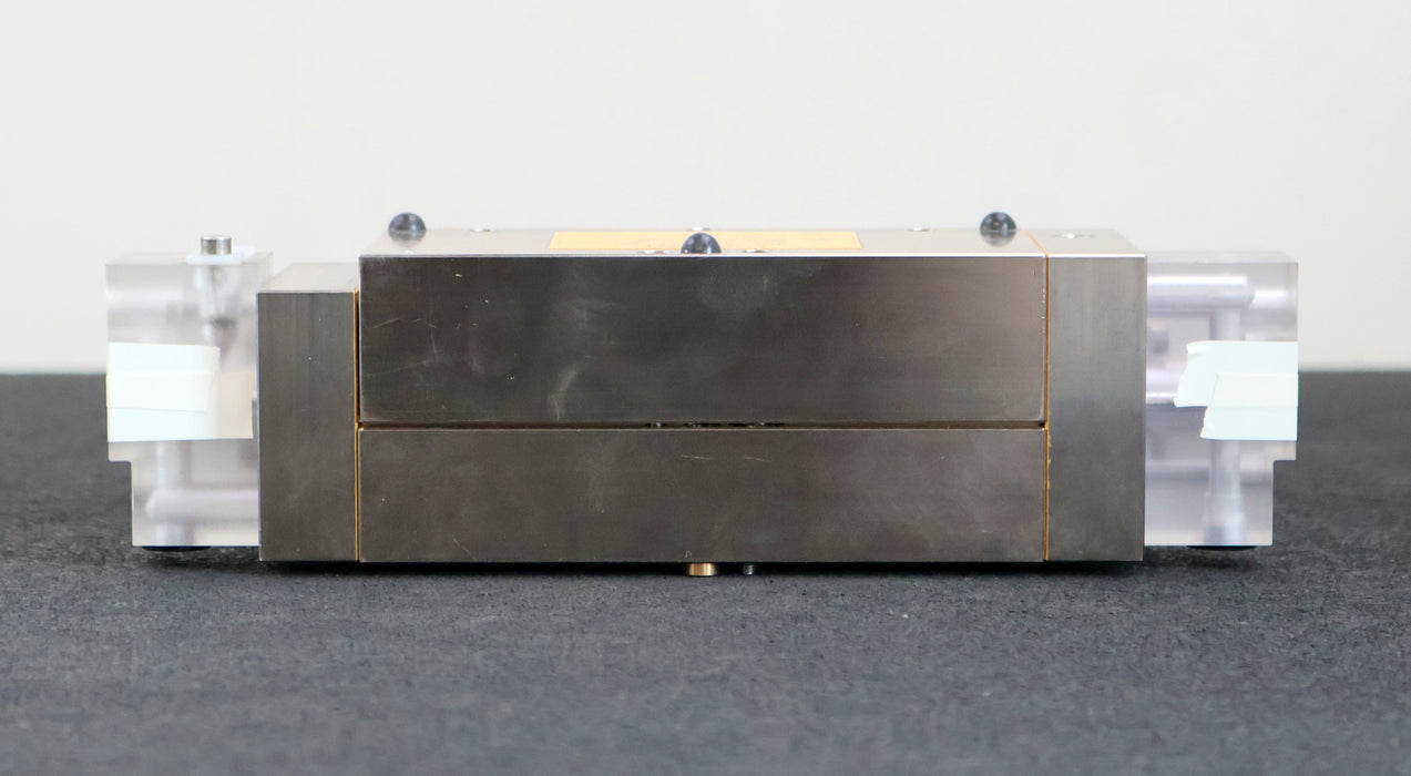 Bild des Artikels ROFIN-/-LASAG-Laser-Kavität-komplett-montiert-mit-Laserstab-Typ-302/L/09