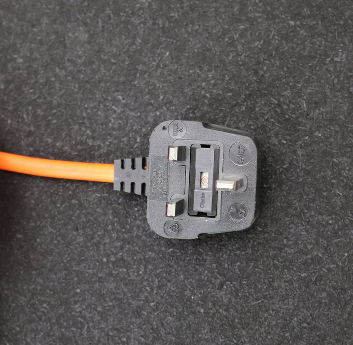 Bild des Artikels CLARKE-IEC-Stromkabel-UK-/-britischer-Standard-BS1363/A-auf-C13-Kabellänge-10m