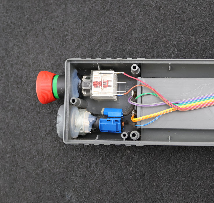 Bild des Artikels THEIMEG-Sendergehäuse-Unterteil-für-TH-KF/17-HS2-Typ-CDP-TX-002-Spannung-7,2VDC