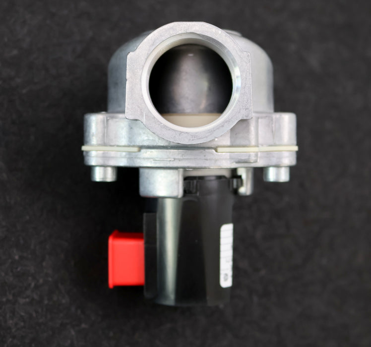 Bild des Artikels BUSCHJOST-Magnetventil-8296400.8171-0,4-8bar-24V-12W-G-1''-Aluminium-unbenutzt