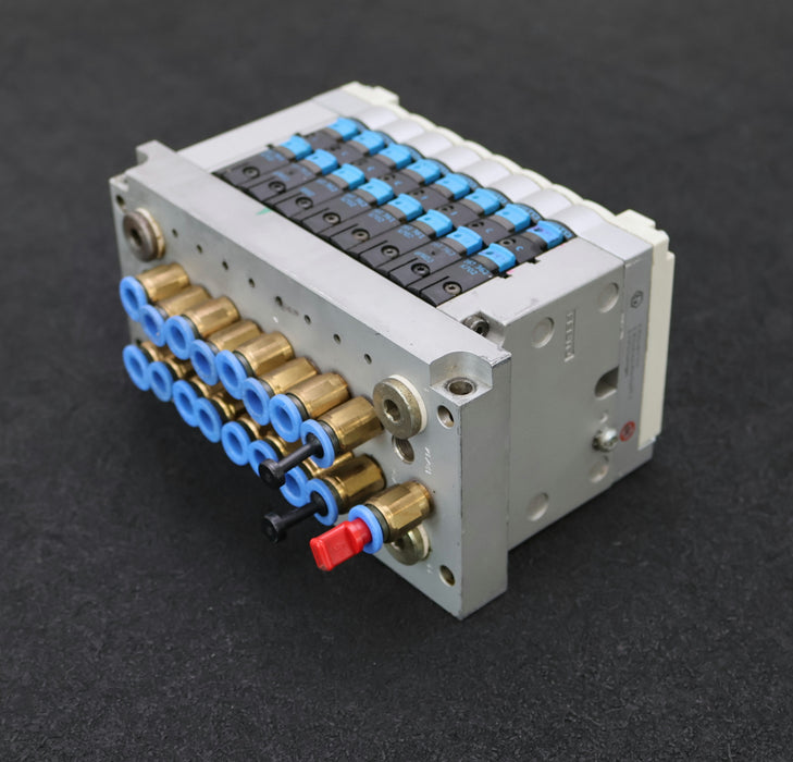 Bild des Artikels FESTO-Ventilinsel-CPV14-VI-Mat.Nr.-18210--mit-8x-Magnetventil-Mat.Nr.-161361