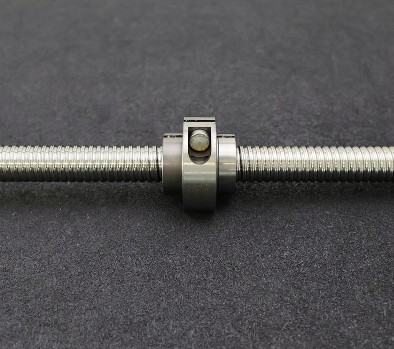 Bild des Artikels REXROTH-Kugelgewindetrieb-mit-einer-Mutter-MNR:-R151024644-SpindelØ-25mm-1-gg