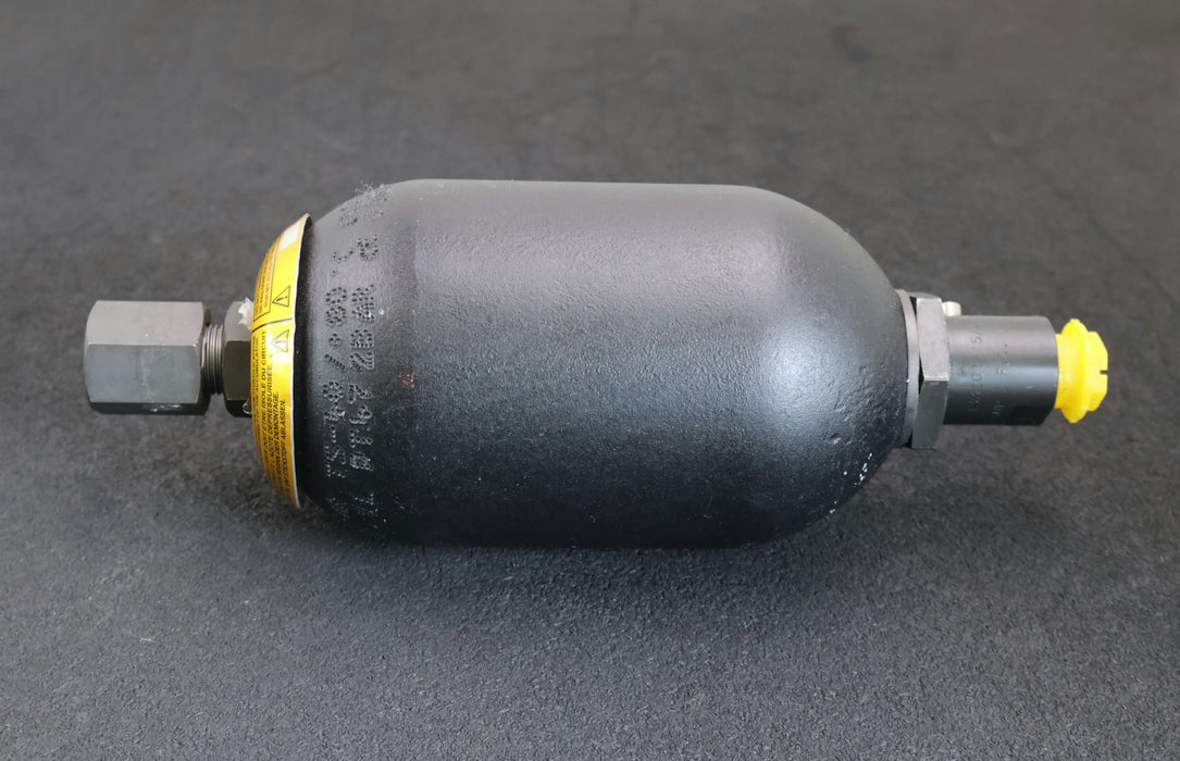 Bild des Artikels PARKER-Blasenspeicher-Model-BAE01B3R1C1-Volumen1l-max.-330bar-unbenutzt
