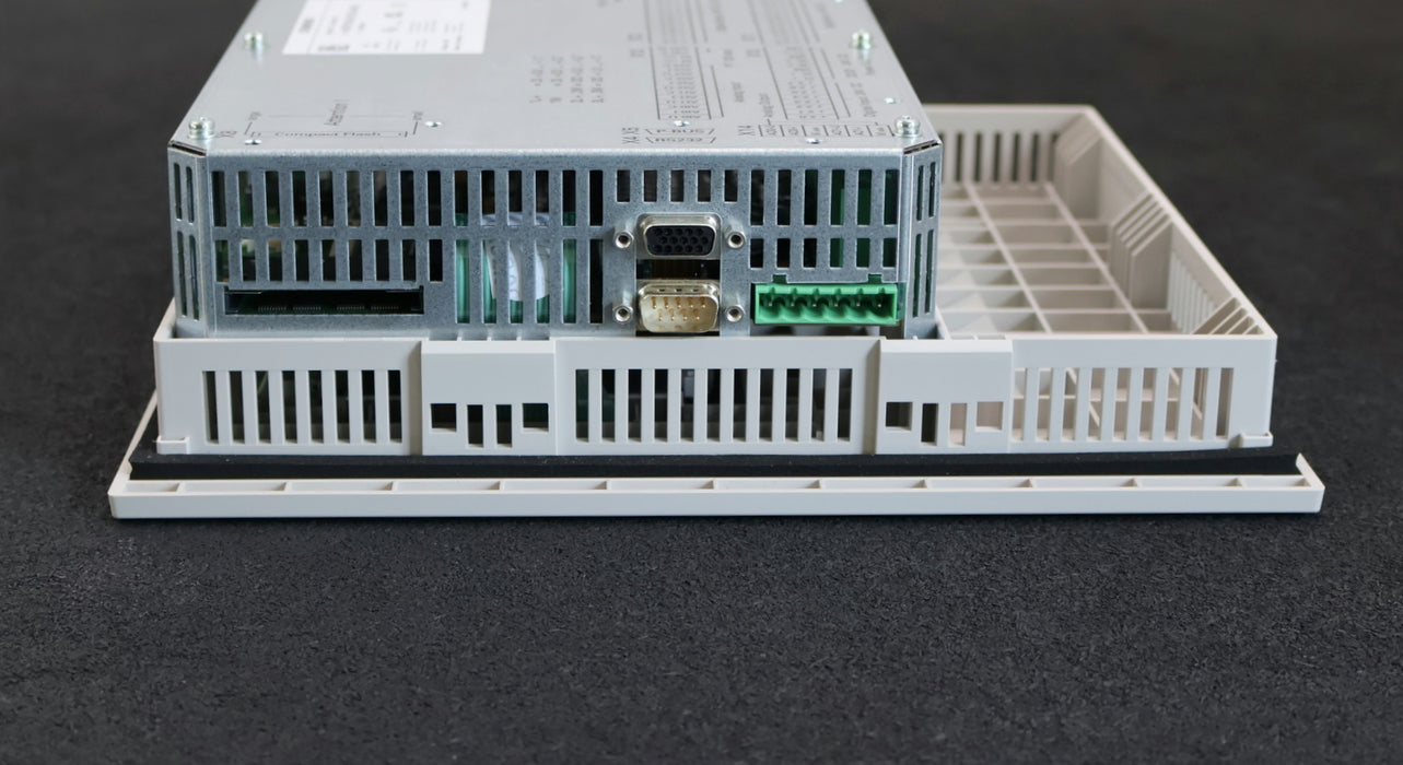 Bild des Artikels SIEMENS-SIMATIC-C7-635-Key-6ES7635-2EC02-0AE3-E-Stand:-002-Input-24VDC-4A