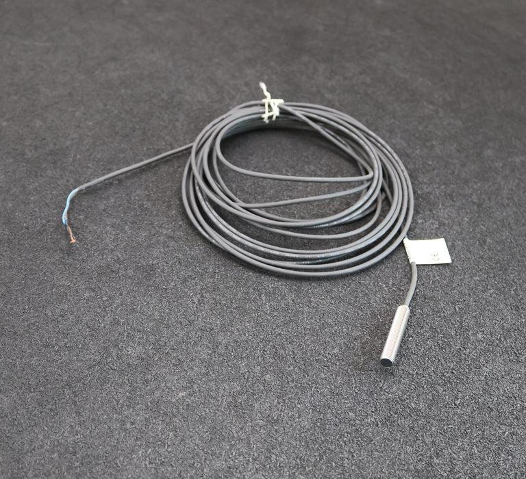 Bild des Artikels BALLUFF--Induktive-Näherungsschalter-BES01AH-BES-516-324-EO-C-PU-05-Bauform-M8x1