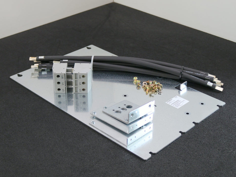 Bild des Artikels SIEMENS-SIMODRIVE-611-Adapterset-55kW-6SN1162-0GA00-0DA0-unbenutzt-in-OVP