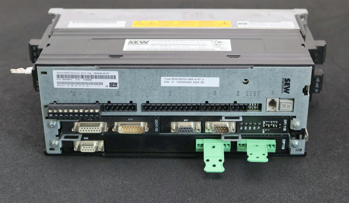 Bild des Artikels SEW-MOVIDRIVE-Umrichter-MDX61B0030-5A3-4-0T-mit-DFI-11B-und-DIP11B-gebraucht