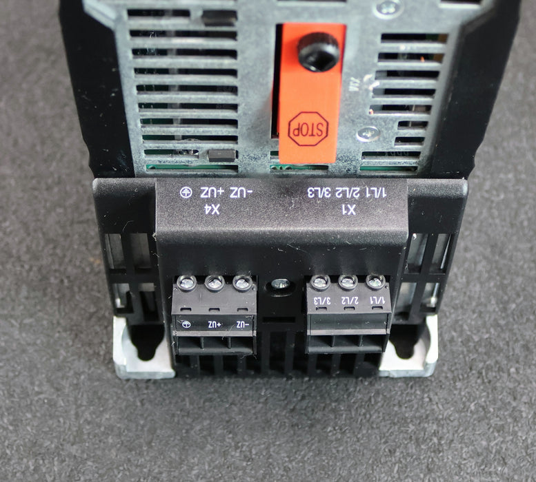 Bild des Artikels SEW-MOVIDRIVE-Umrichter-MDX61B0030-5A3-4-0T/DEH11B/DFE-Input:-3x380…500VAC