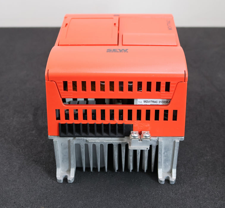 Bild des Artikels SEW-Antriebsumrichter-MOVITRAC-31C030-503-4-00-Input:-3x380…500VAC-6,7A-50…60Hz