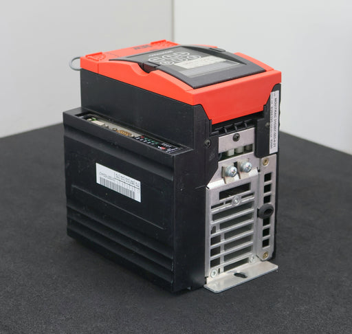 Bild des Artikels SEW-Antriebsumrichter-MOVITRAC-31C007-503-4-21-mit-Bediengerät-FBG31C-08
