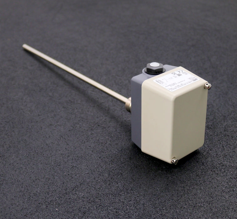 Bild des Artikels JUMO-Temperaturwechter-ATH-2-Typ-603021/02-T80-IP54-1K/min-230VAC