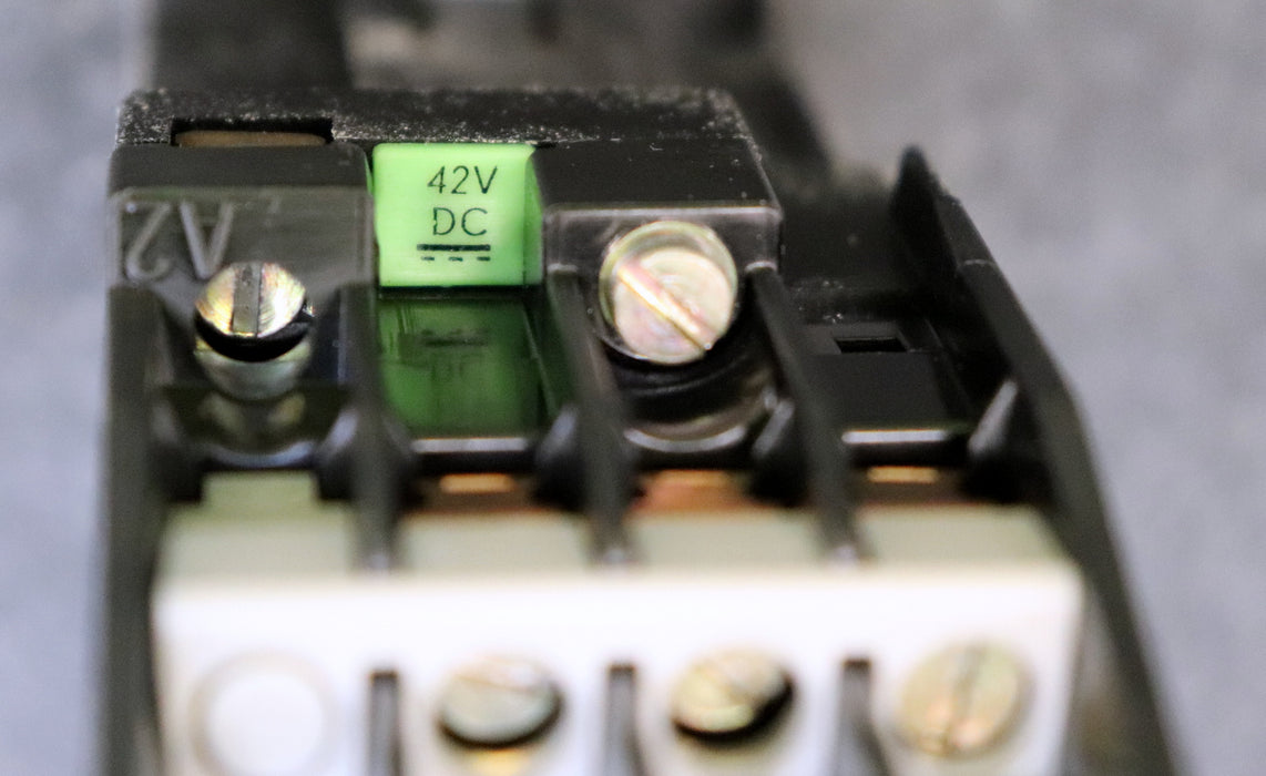 SIEMENS Schütz 22E 3TB4017-0BW4 42VDC 2S + 2Ö  unbenutzt