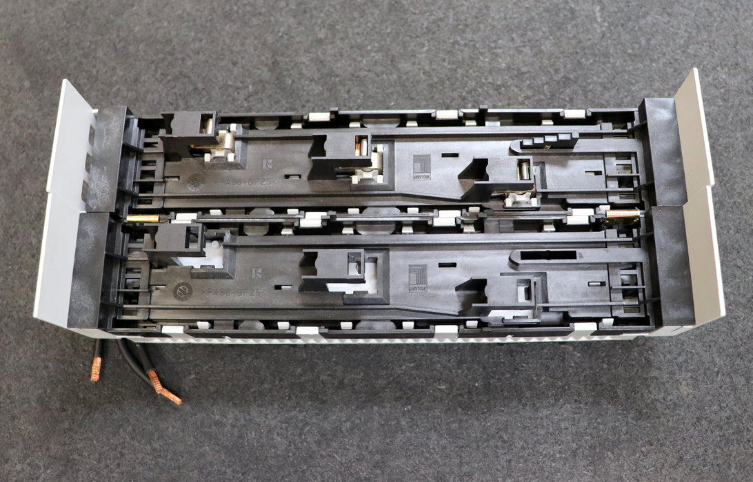 RITTAL SV-Multifunktions-Geräteadapter SV 9320.390 Bemessungsstrom In=25A Ue=690