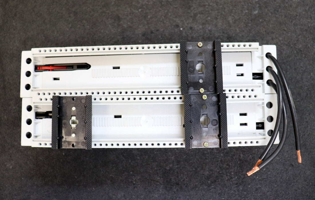 RITTAL SV-Multifunktions-Geräteadapter SV 9320.390 Bemessungsstrom In=25A Ue=690