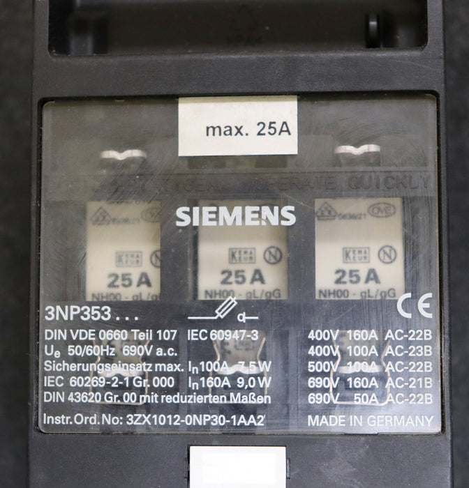SIEMENS Sicherungs-Lasttrennschalter 3NP353 3ZX1012-0NP30-1AA2 + 3 Sicherungen