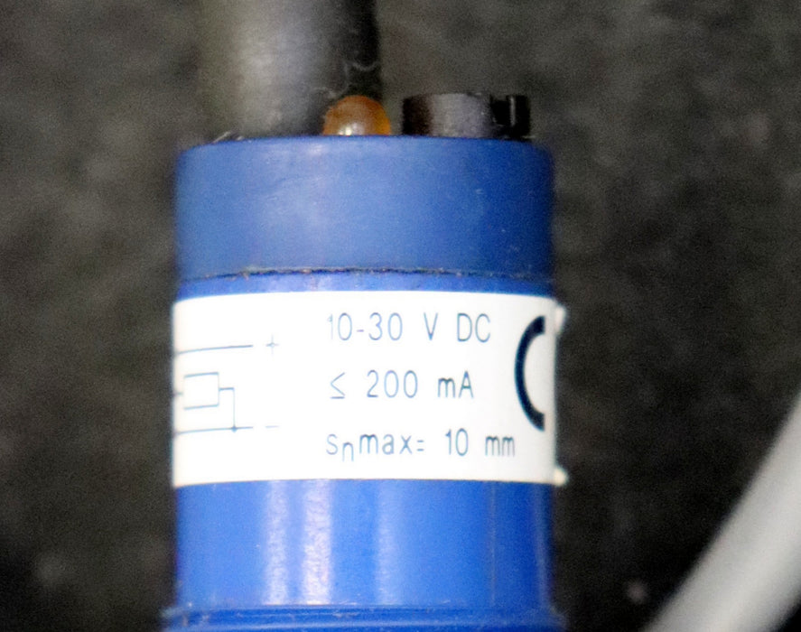 BALLUFF Induktiver Näherungsschalter BCS 018-PS-1-Y 10-30VDC <=200mA snmax=10mm