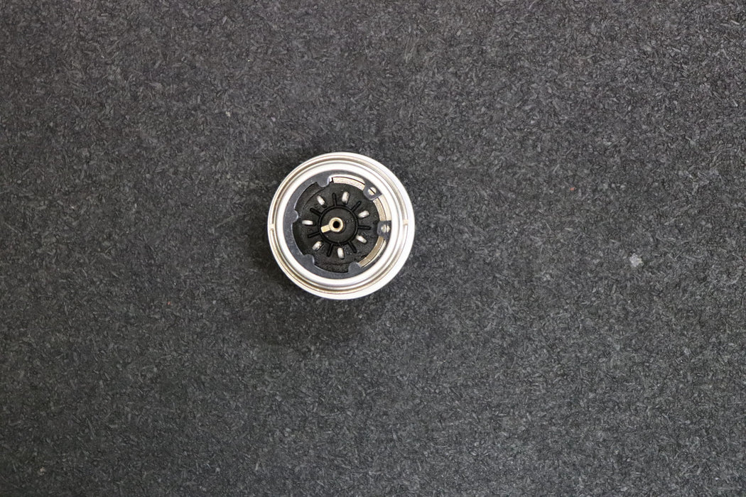 AMPHENOL TUCHEL Gerätestecker male T3056000 8-polig Gewicht 50g unbenutzt