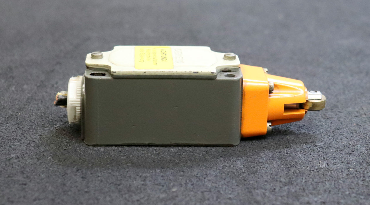 EUCHNER Positionsschalter 3SE3120-1D mit Rollenstößel Messingrolle 10A 250VAC