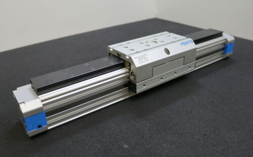 FESTO pneumatischer Linearantrieb DGPL-40-250-PPV-A-B-KF-SH Nr. 526665 Hub 250mm