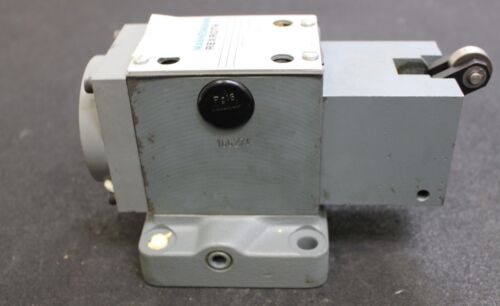 MANNESMANN REXROTH 4-Wegeventil 4WMR10Y1.2/S070 mit G67/1 für Schleusen