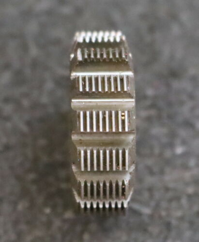 MIKRON Wälzfräser No. 50187 - Ø23x8xØ8mm 1gg. Rechts 15 Spanuten