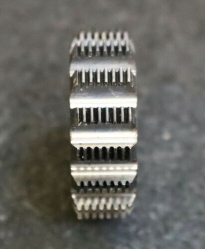 MIKRON Wälzfräser No. 72874 - Ø30x10xØ8mm 1gg. Rechts 15 Spanuten