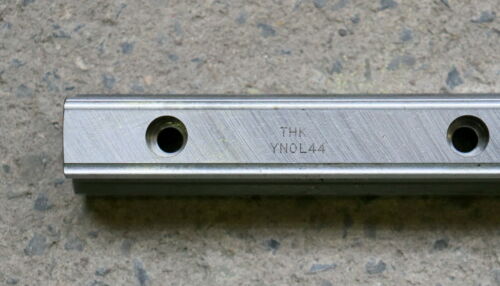 THK Rollenschienenführung 3095mm NSR25TBC4UUE+3095L No.YN0L44 + 4 Führungswagen