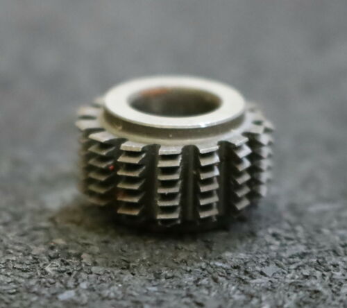 MIKRON Vollstahl-Wälzfräser No. 39174 m= 0,38 D5,47 Z12 ho= 1,12 - Ø18x10xØ8mm