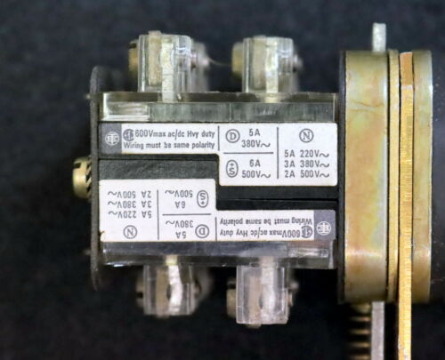 SCHNEIDER ELECTRIC / TELEMECANIQUE Not-Aus-Schalter Pilzschalter ZB2-RB91