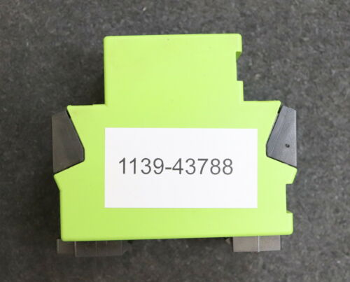 TELE Zeitrelais CM3X Un=20-240VAC Multifunktion 110-240VAC 8A 250VAC 1500VA 3A