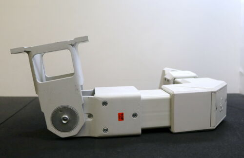 Industrie-Vierkantrohr-Tragarmsystem Armlängen 400 / 330mm für Steuerungskompone