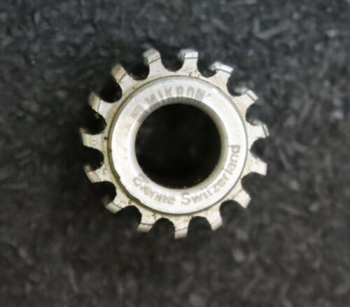 MIKRON Vollstahl-Wälzfräser No. 81697 m= 0,369 ho= 0,92 Abmessungen Ø18x10x8mm