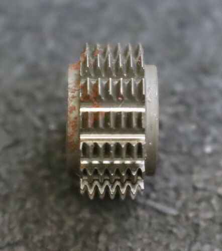 MIKRON Vollstahl-Wälzfräser No. 39174 m= 0,38 D5,47 Z12 ho= 1,12 - Ø18x10xØ8mm