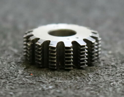 MIKRON Wälzfräser No. 14754 - Ø23x8xØ8mm 1gg. Rechts 15 Spanuten