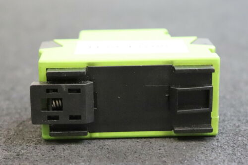 TELE Zeitrelais CM3X Un=20-240VAC Multifunktion 110-240VAC 8A 250VAC 1500VA 3A