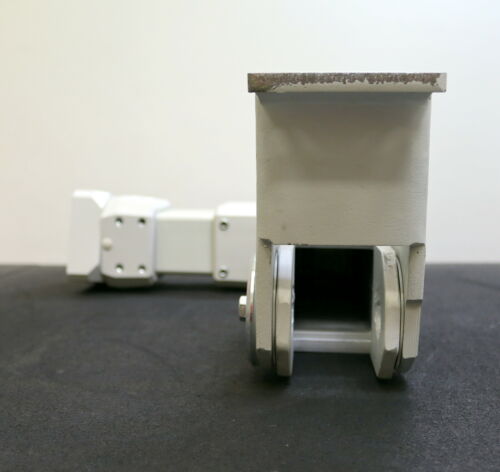 Industrie-Vierkantrohr-Tragarmsystem Armlängen 400 / 330mm für Steuerungskompone