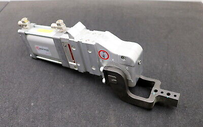 DESTACO Automations-Kraftspanner mit Spannarm 82M-3E030063L8UMR45-135