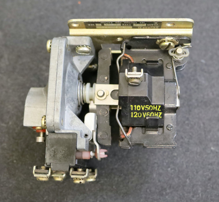 SQUARE D COMPANY Zeit-Relais Type A0-1E C 1616 CD Class 9050 110V 50Hz 120V 60Hz