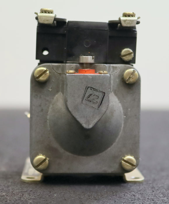 SQUARE D COMPANY Zeit-Relais Type A0-1E C 1616 CD Class 9050 110V 50Hz 120V 60Hz