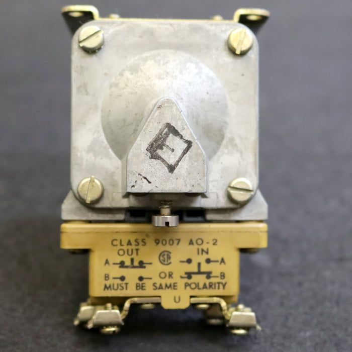 SQUARE D COMPANY Zeit-Relais Type A0-10E A MK Class 9050 110V 50Hz 120V 60Hz