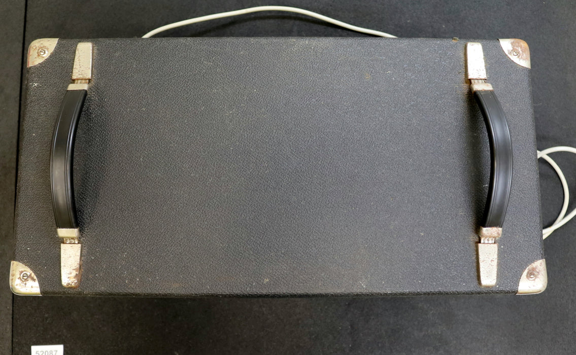 SUPREM Equalizer STRINGS 200 Anschluss 220V gebraucht 1 Gummifuss fehlt