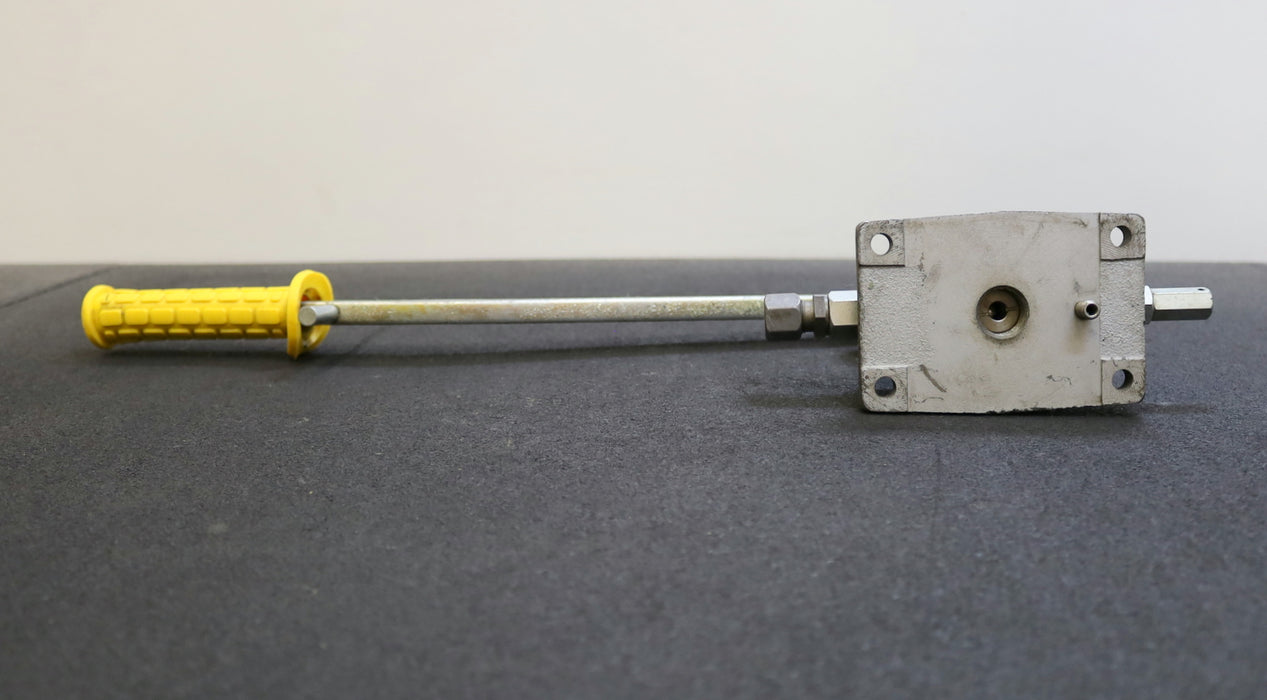 SCHMIDT AUFZUG Handpumpe Typ X 25/1 zu SCHMIDT AUFZUG Fabr.Nr. 13647 gebraucht