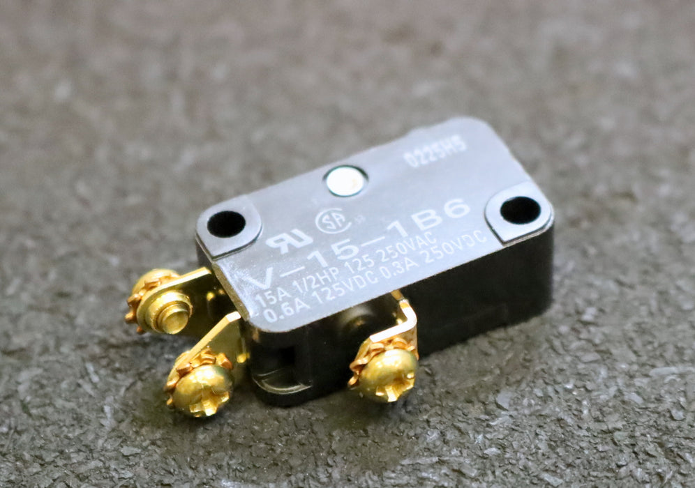 OMRON Mikroschalter V-15-1B Art.Nr. 2348627 15A 1/2HP 125 250VAC 0m6A 125VDC