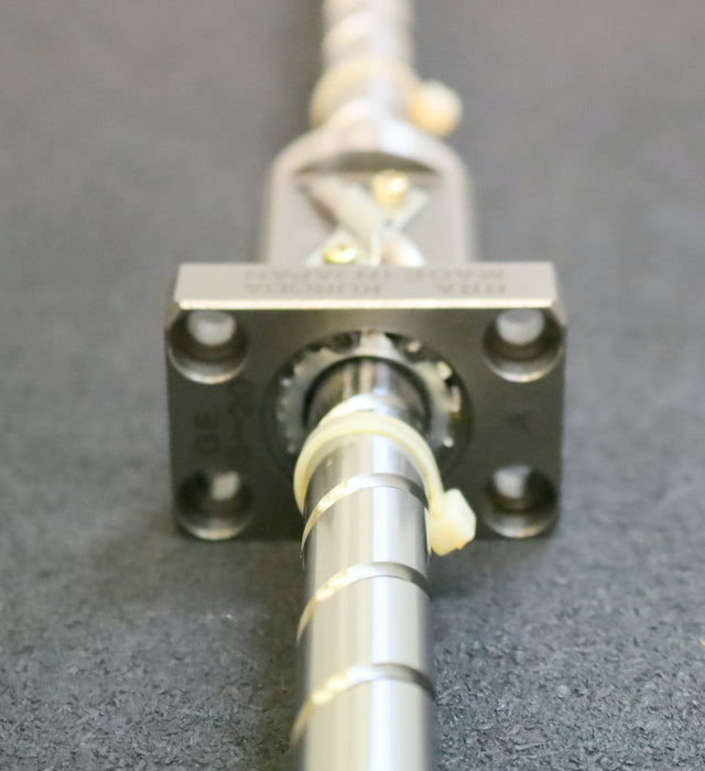 KURODA / JAPAN Kugelrollspindel mit einer Mutter No. GE1520 Spindel-Ø 15mm