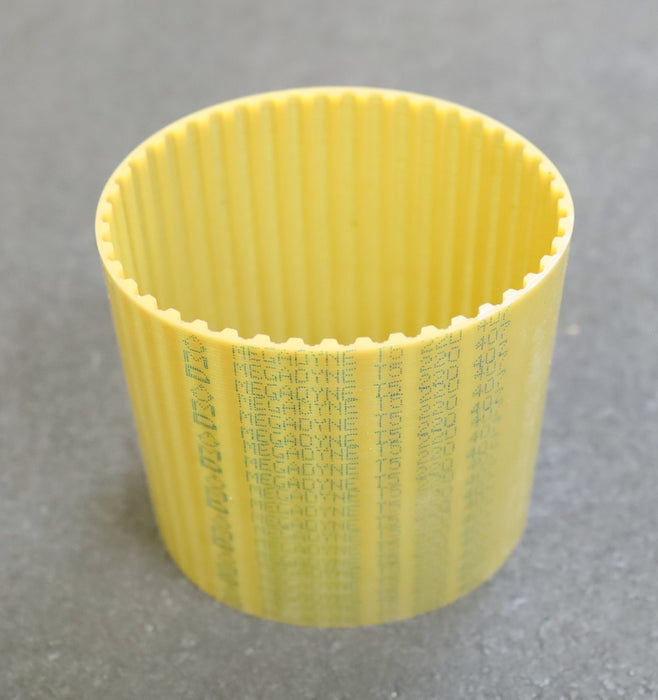MEGADYNE Zahnriemen Timing belt T5 verschweißt L: 220mm B: 73mm unbenutzt