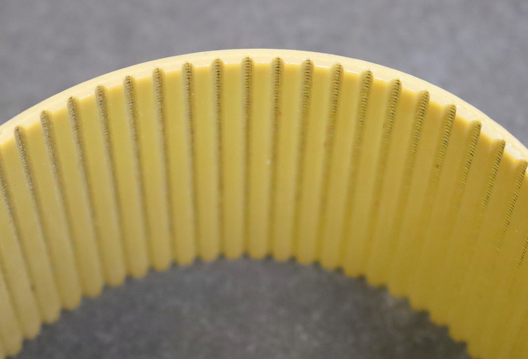 MEGADYNE Zahnriemen Timing belt AT5 verschweißt L: 330mm B: 65mm unbenutzt